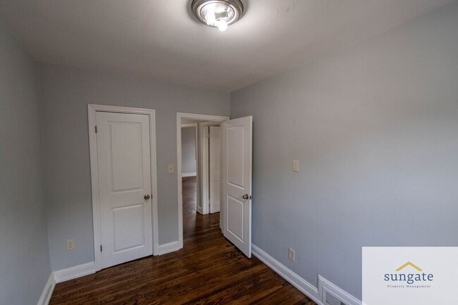 Building Photo - 831 N Chapel Gate Ln