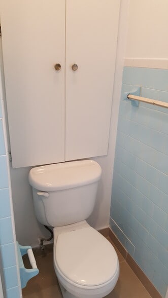 Building Photo - 319 Kenilworth Blvd