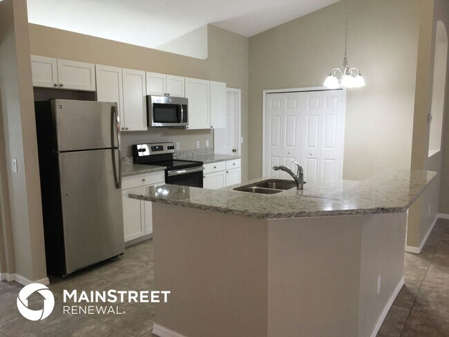 Building Photo - 622 SW 11th Ave