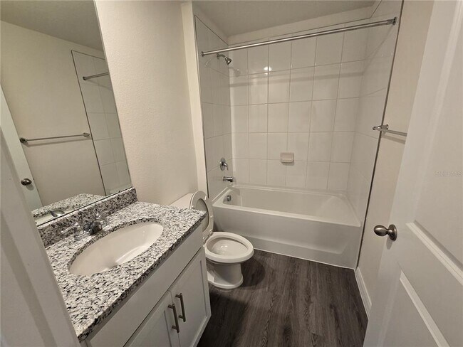 Building Photo - 35950 Sunflower Hl Dr