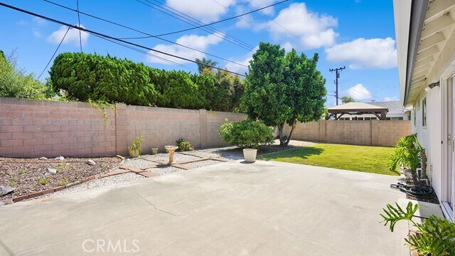 Building Photo - 5892 Raphael Dr