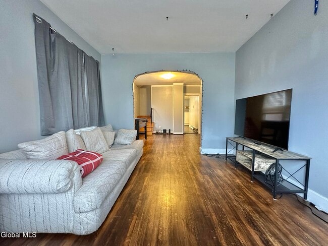 Building Photo - 36 Daytona Ave