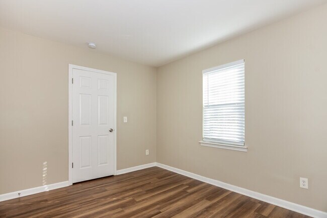 Building Photo - 3836 Bullard St