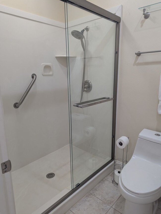 Building Photo - Furnished 3-Bedroom Townhome with Stunning...