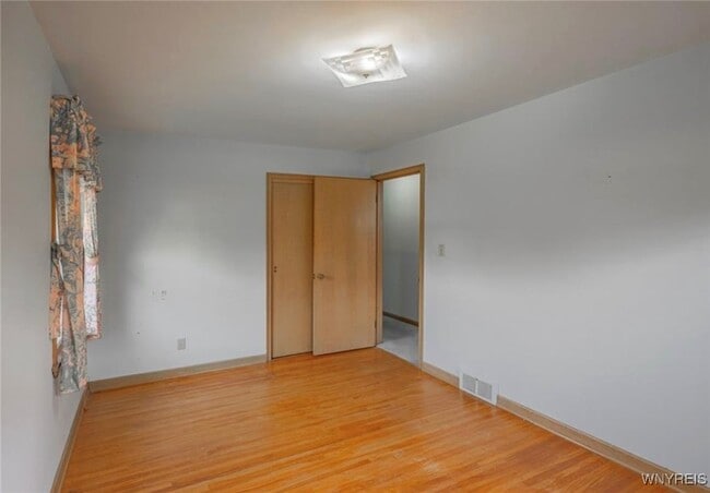 Building Photo - 1088 98th St