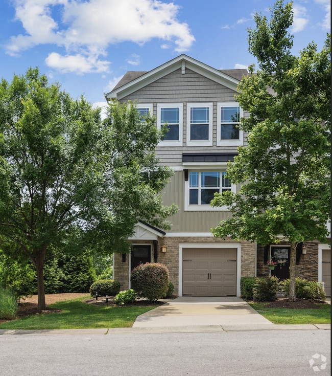 Building Photo - Spacious 3-Bedroom/3.5 Bathroom End-Unit T...