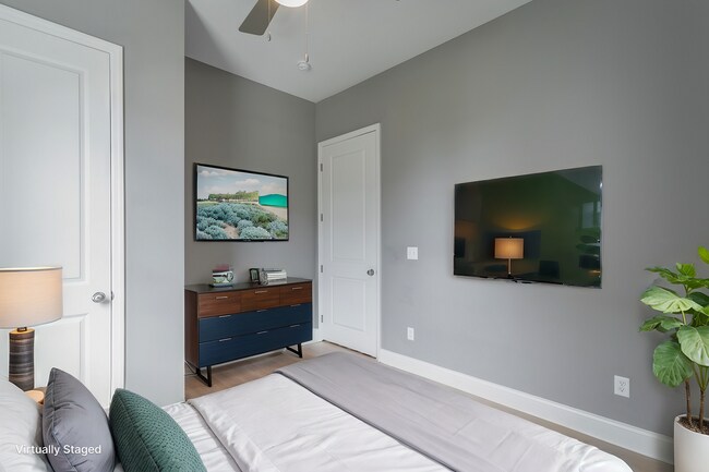 Building Photo - Modern 4 Bedroom Home in Southside