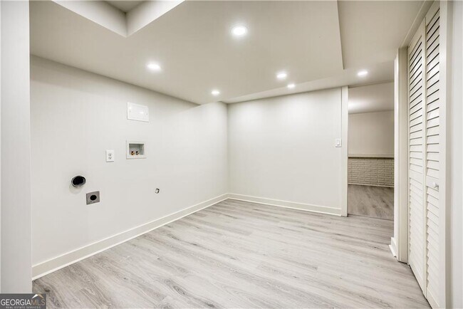 Building Photo - 3254 Newcastle Way