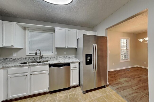 Building Photo - 112 Brentwood Ct