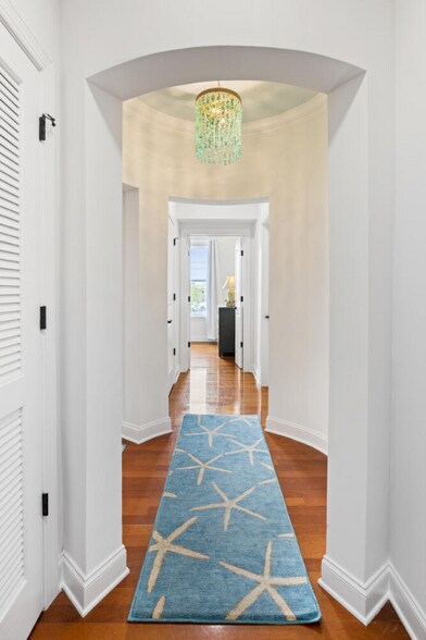 Building Photo - 21 George St