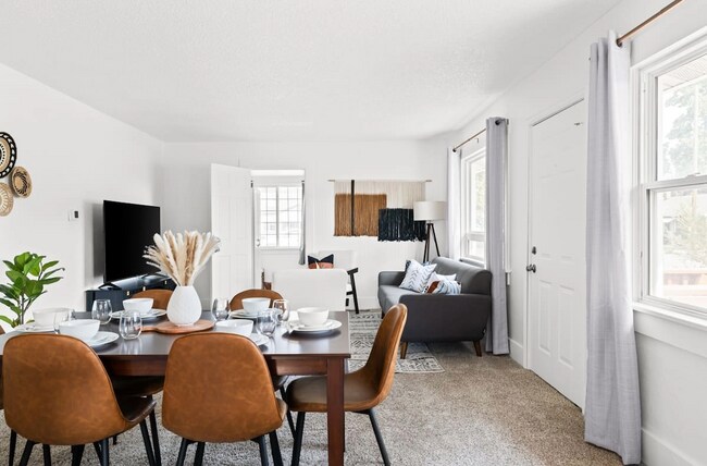 Building Photo - 1905 5th St S