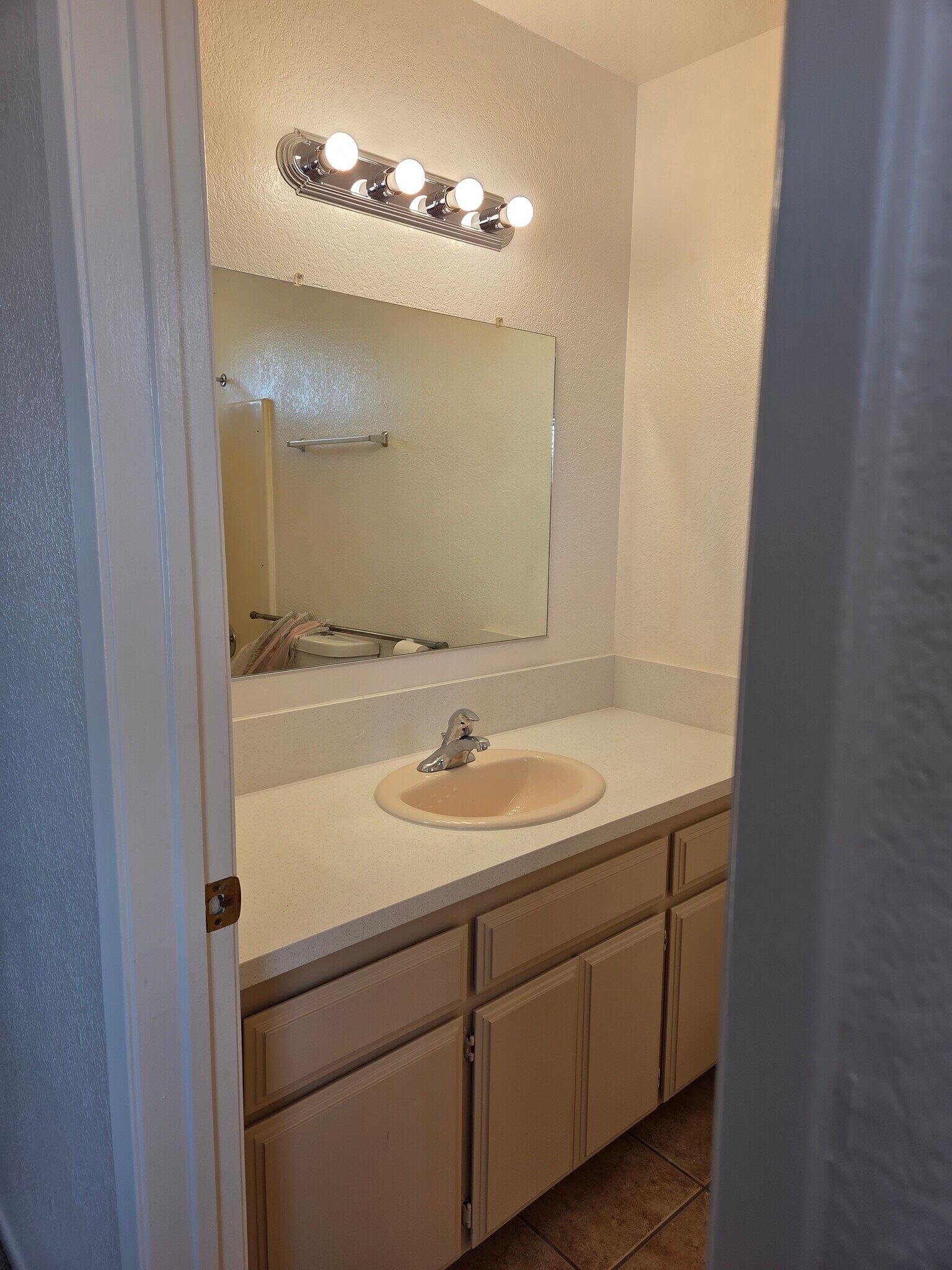 Building Photo - 9004 I Ave