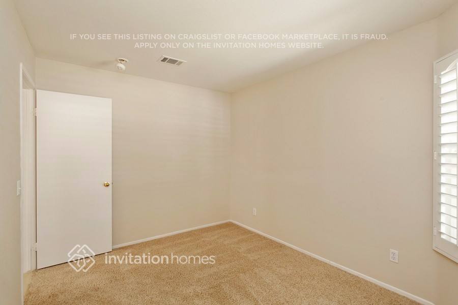 Building Photo - 1445 Nutmey Ln