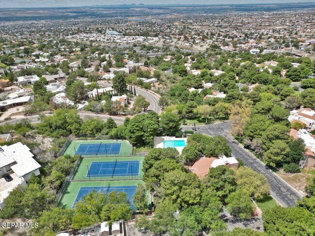 Building Photo - 5900 Mira Hermosa Dr