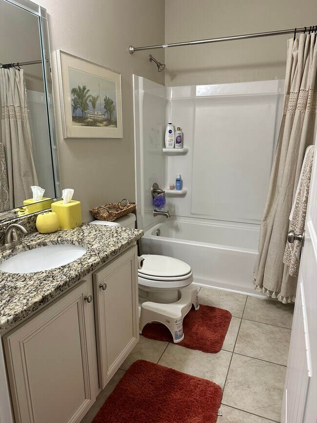 Building Photo - 111 Shoreview Dr