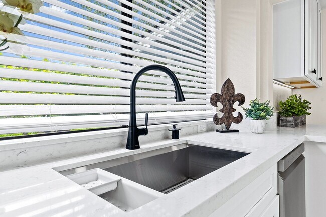 Building Photo - Beautiful Home | Completely Remodeled | Pr...