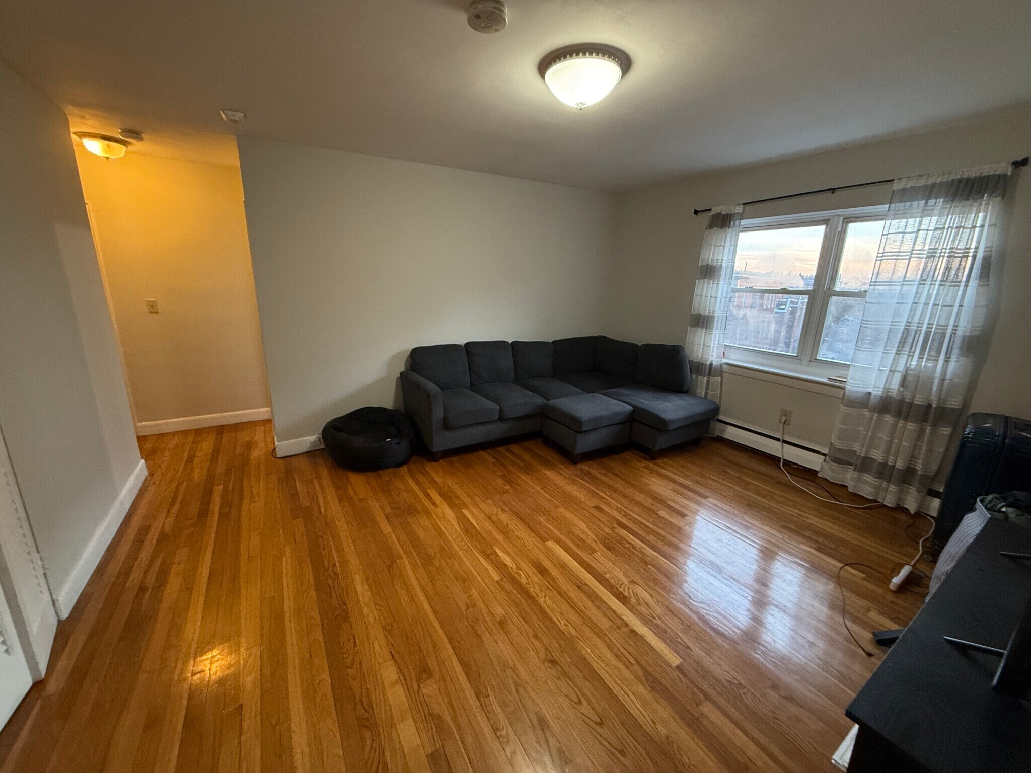 *Pictures are representative samples of the advertised unit. In some cases, the actual units you tou - 41 Selkirk Rd