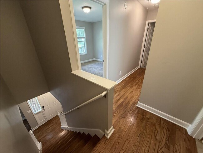 Building Photo - 944 Crossing Rock Dr