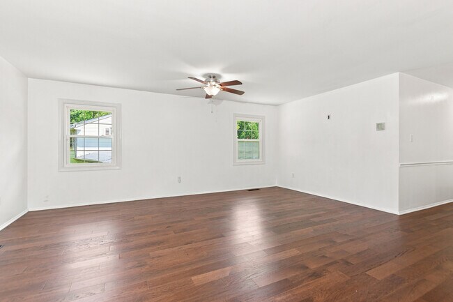 Building Photo - 12823 Holiday Ln