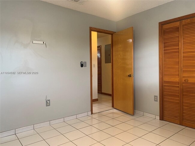 Building Photo - 1261 SW 138th Ct