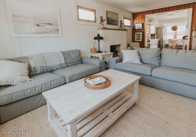 Building Photo - 35 12th Ave