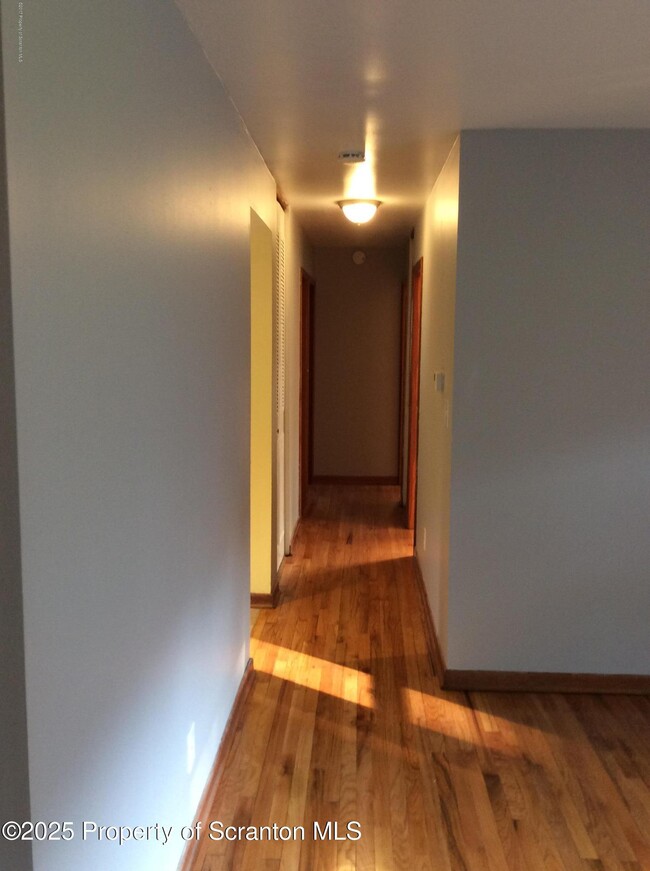 Building Photo - 412 Lane Hill Rd