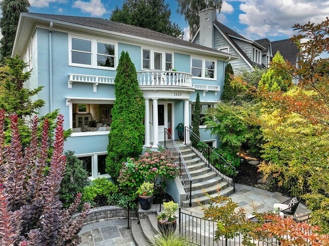 Building Photo - Capitol Hill View Home