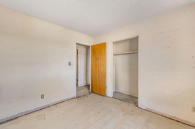 Building Photo - 3342 E 3/4 Rd