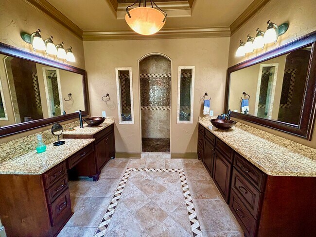 Building Photo - 7511 Raes Creek Dr