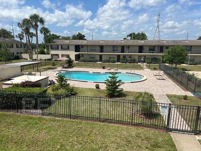 Primary Photo - 5505 Hernandes Dr