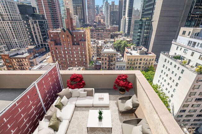 Building Photo - 224 E 52nd St