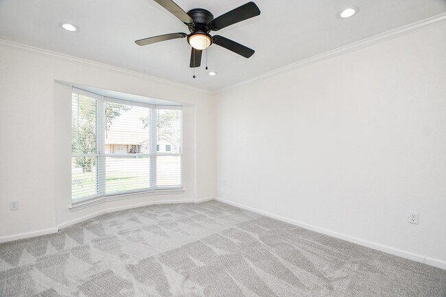 Building Photo - 10402 Kirkhall Dr