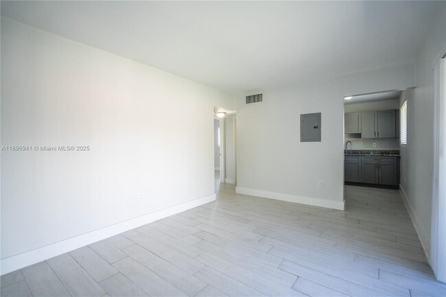 Building Photo - 465 NE 59th St