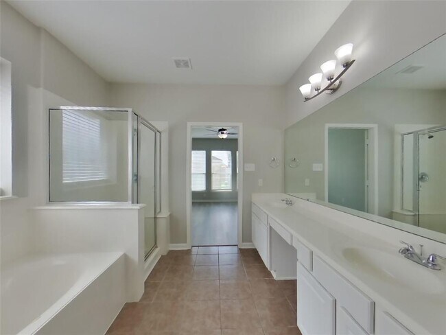Building Photo - 6715 Starcroft Ct