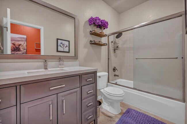 Building Photo - 6500 Brookview Cir