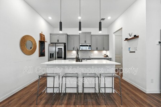 Building Photo - 7513 Laburnam Rd