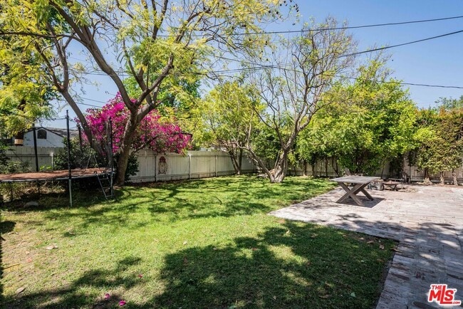 Building Photo - 12255 Addison St