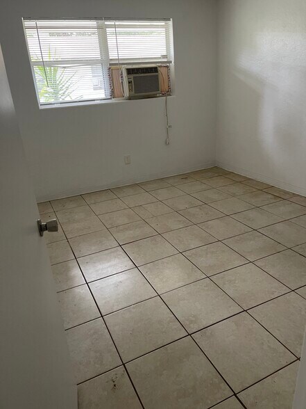 Building Photo - 309 Charles St