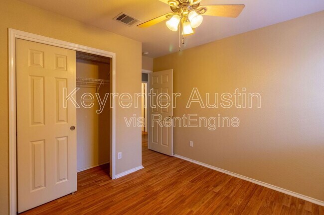 Building Photo - 2557 Vernell Way