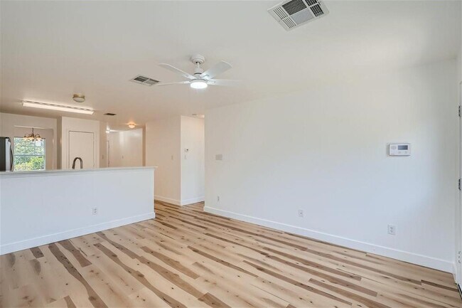 Building Photo - 328 Prairie Verbena Dr