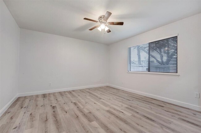 Building Photo - 10618 Sageberry Dr
