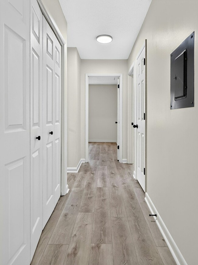 Building Photo - 6209 Friar Tuck Dr NW