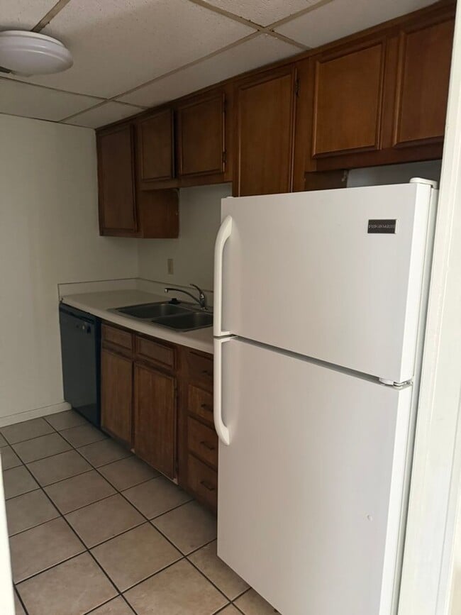 Building Photo - 2021 Austin Ave