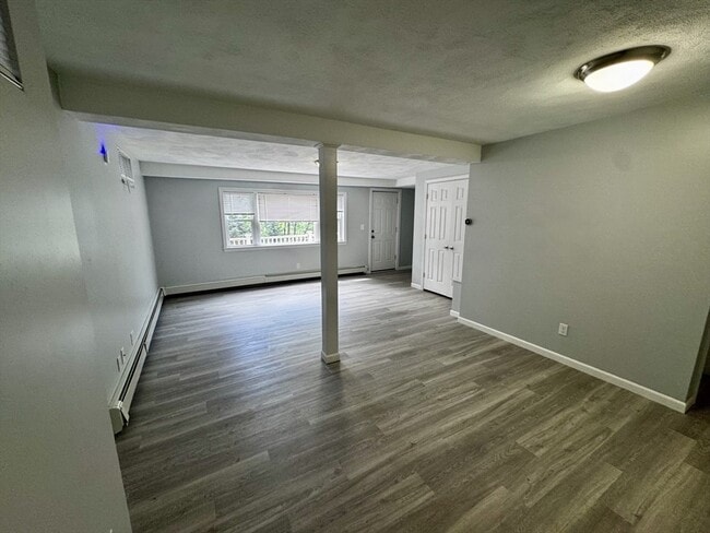 Building Photo - 216 Palfrey St