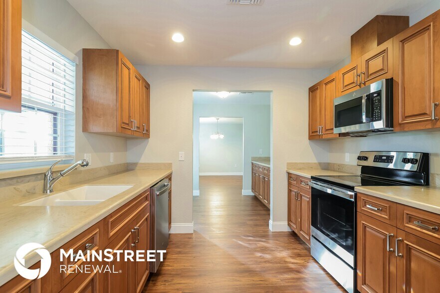 Building Photo - 108 Lantern Ln