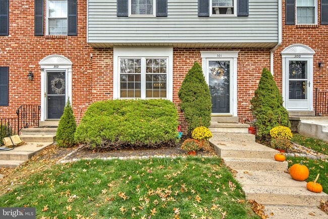 Building Photo - 301 Cherokee Cir