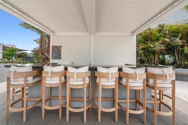 Building Photo - 400 Central Ave