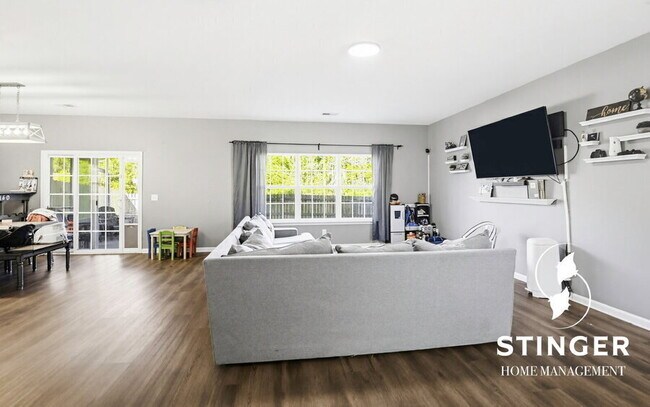 Building Photo - 100 Patriot Ct