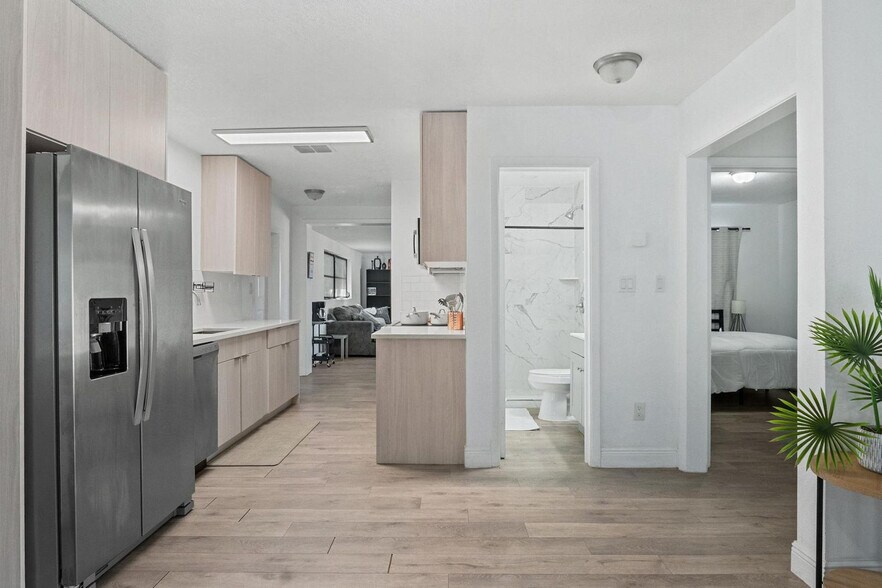 Building Photo - 919 Ave S SE