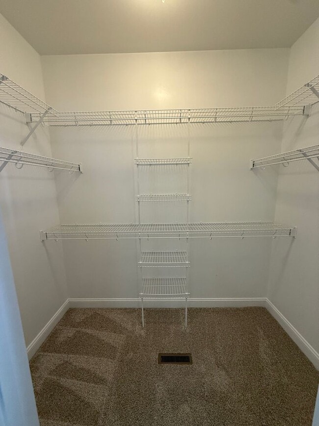 Building Photo - 2806 Canal Dr NW